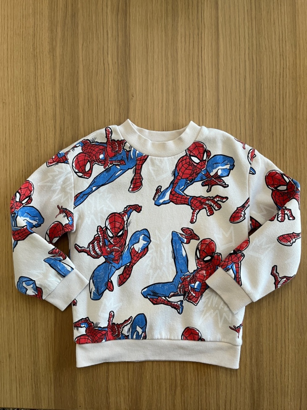 H&M Kid’s x Marvel Spider-Man printed sweatshirt, brushed inside, size 3/4